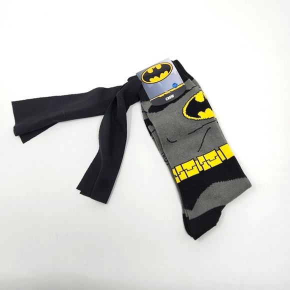 Bioworld DC Comics Batman Crew Socks with Attached Capes - Size 10-13 - Picture 1 of 4